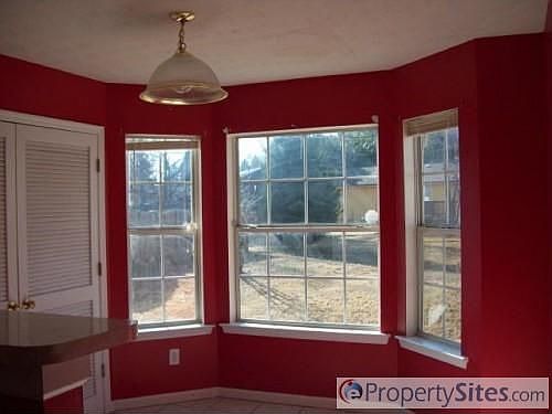 4th image of 320 Toffee Ct
