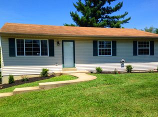 106 Dinah Dr, Aurora, IN 47001