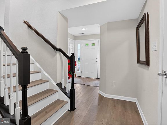 3rd image of 26 Pier Point Dr #49