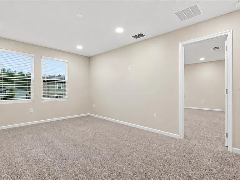2270 Hemingway Cir — Photo 8