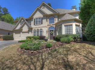 9765 Hunts Pointe Dr, Johns Creek, GA 30022
