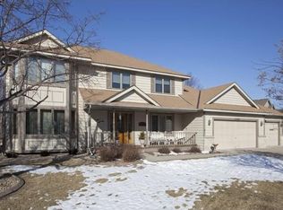 8269 Olive Ct N, Maple Grove, MN 55311