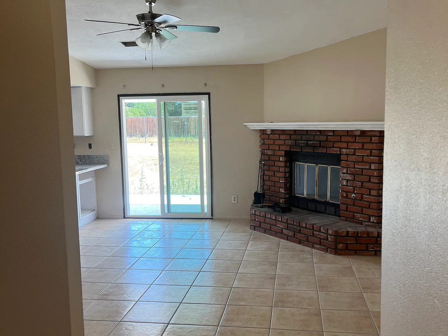 3 bed, 1460 sqft, $2,200 — Photo 4