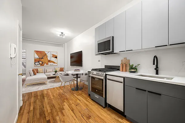 Rented by Compass | media 10