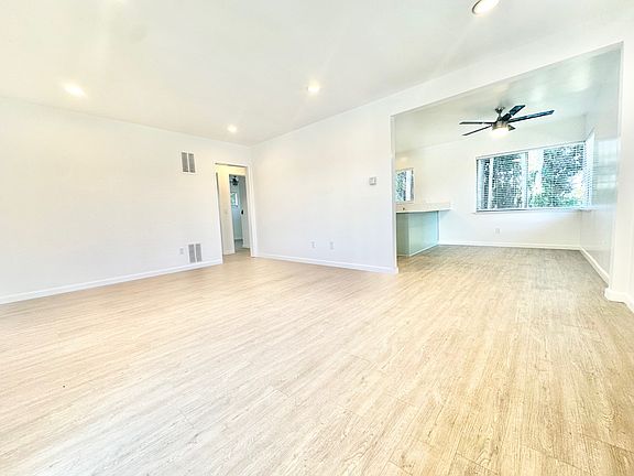 5th image of 10707 Landale St #30baec146
