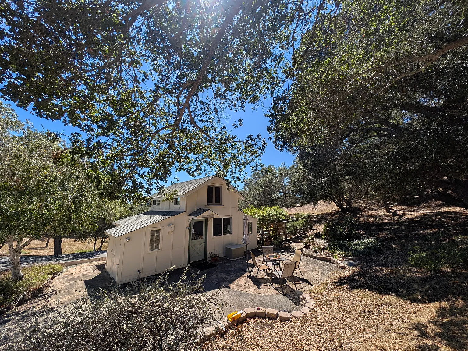Studio, 387 sqft, $2,700 — Photo 2