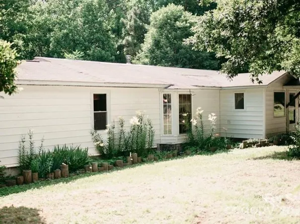 9080 Kings Dr, Clover, SC 29745