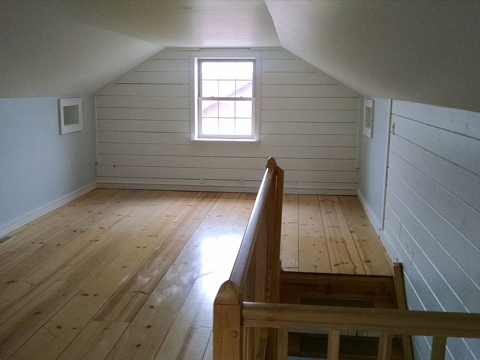 1st image of 48 Buescher Ln