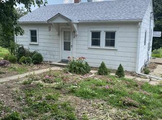 1613 Summit St, Hillsboro, IL 62049