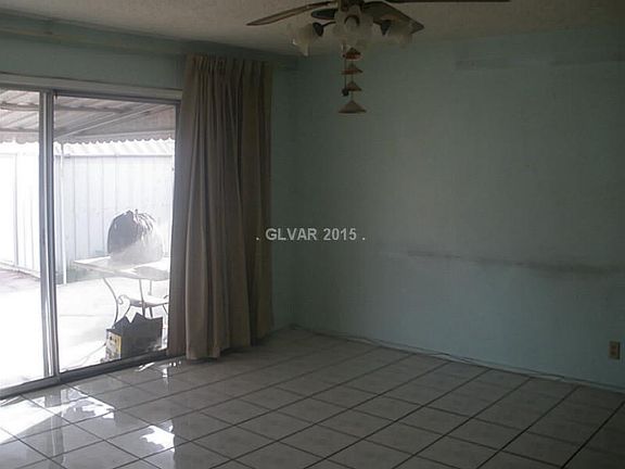 3rd image of 3000 Scarlet Oak Ave