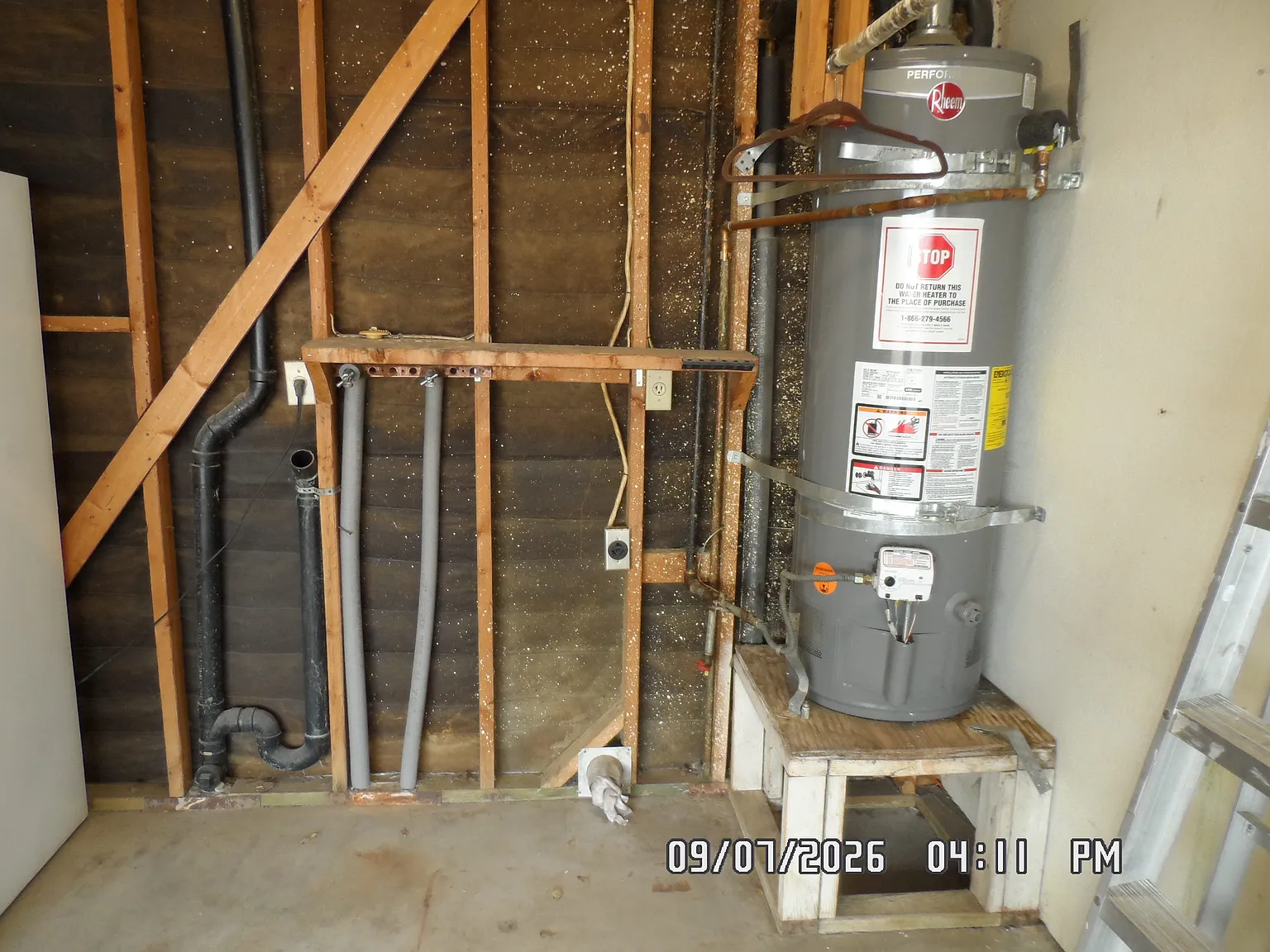 3 bed, 1050 sqft, $1,875 — Photo 3
