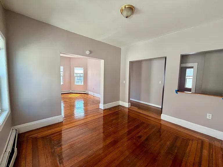 11 Hanover St #2 — Photo 1