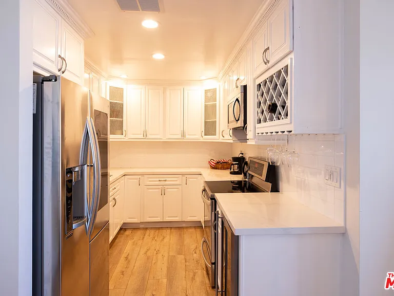 723 Palisades Beach Rd #318 — Photo 32