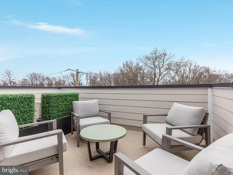 1341 Aspen NW — Photo 11