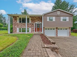 3728 Gleneagle Dr, Murrysville, PA