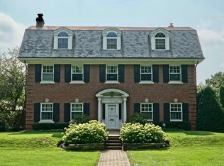 710 Bluff St, Glencoe, IL