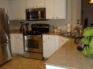 400 Scotia Dr APT 204, Hypoluxo, FL 33462