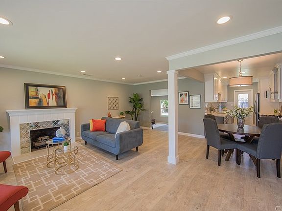 2nd image of 601 W Park Ln