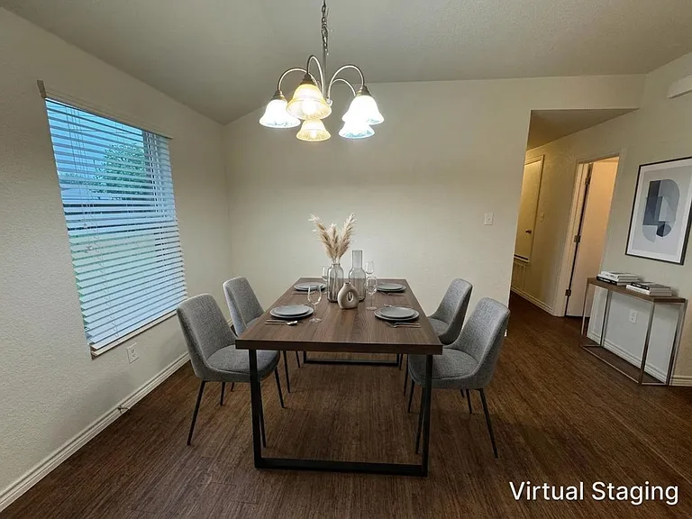 1537 Justin Loop — Photo 7