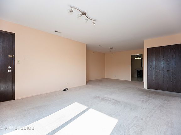 3rd image of 4178 Cove Ln #2E