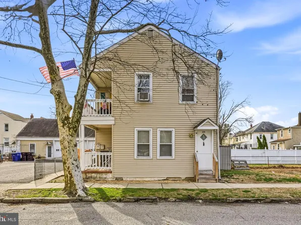 210 3rd St, Riverside, NJ 08075