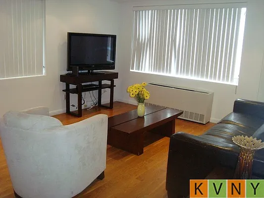 Rented by KVNY Soho | media 26
