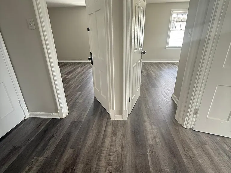 11209 Langton Ave — Photo 9