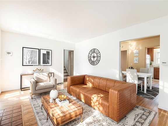 4th image of 112 Arvine Hts