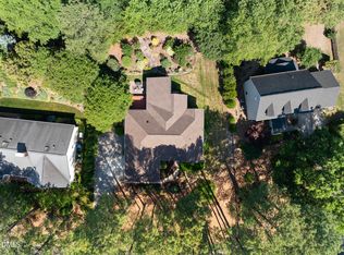 6600 Glen Forrest Dr, Chapel Hill, NC 27517