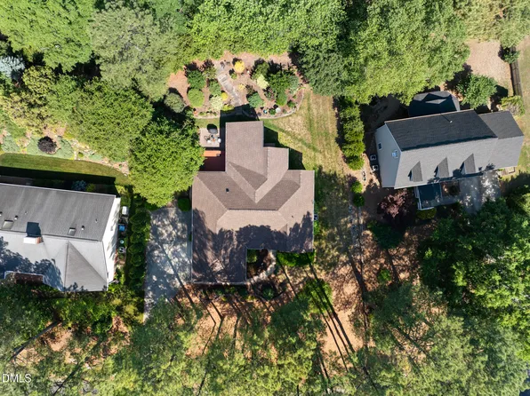 6600 Glen Forrest Dr, Chapel Hill, NC 27517