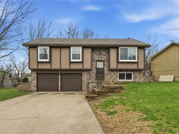 15909 W 153rd St, Olathe, KS 66062