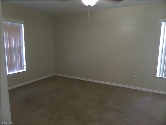 5th image of 1012 SW 35th Ter