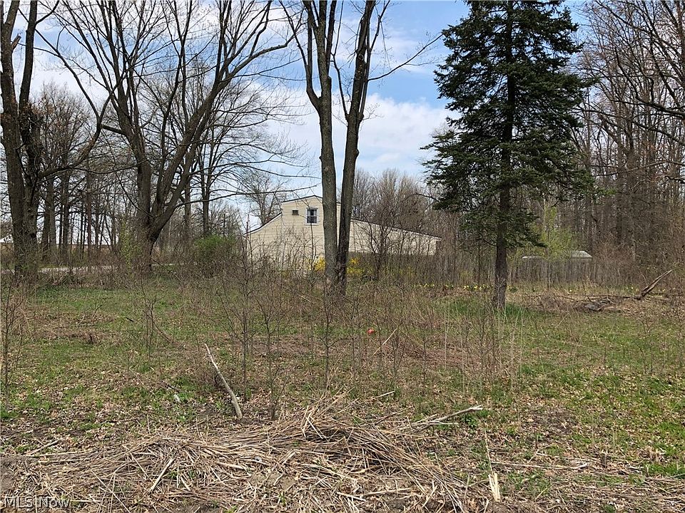 2nd image of Globe Ave
