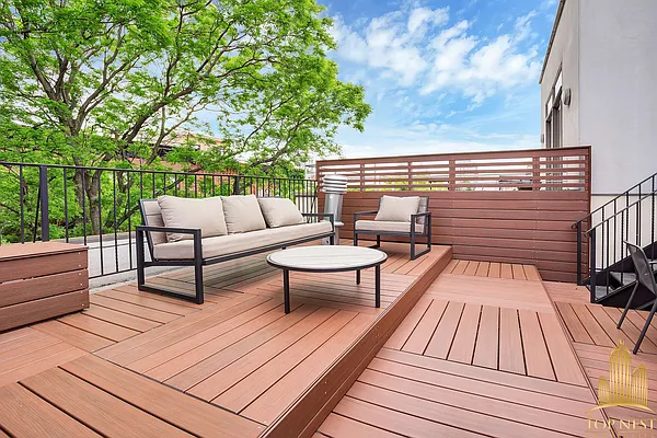 Sold by Top Nest Inc. | media 22