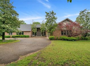 910 Burnham Rd, Fort Smith, AR 72903