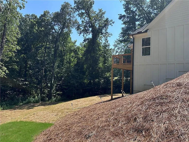 6312 Woodstock Rd — Photo 43