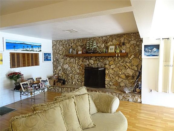 5th image of 305 S Buena Vista Ave