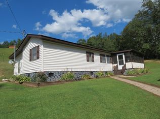 1305 Big Pigeon Rd, Procious, WV 25164