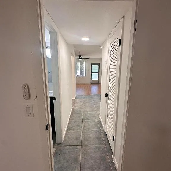 226 W Canterbury Dr #J — Photo 14