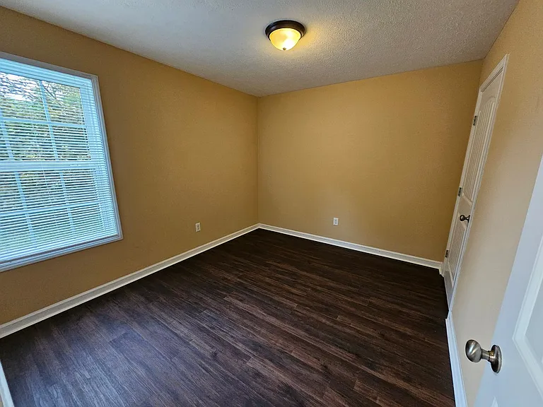 504 Wheeler St — Photo 11