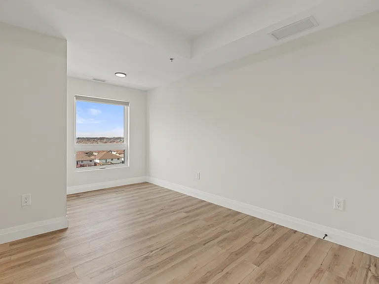4775 Walker Rd #507 — Photo 9