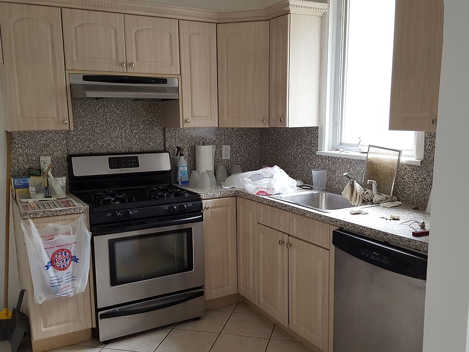 1st image of 5 Dutchess Ave