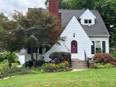 1449 Oakwood St, Keego Harbor, MI, 48320