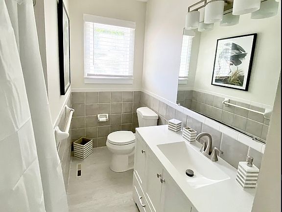 4th image of 191 Coggeshall Ave APT 1