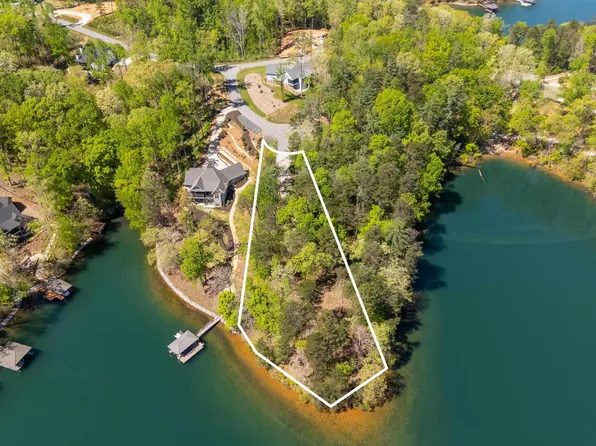 108 Hunter Hill Cir, Six Mile, SC 29682