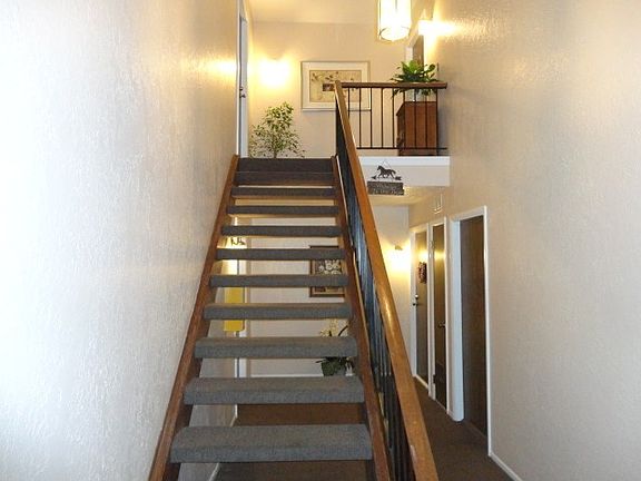2nd image of 369 Ferndale Ct APT B2
