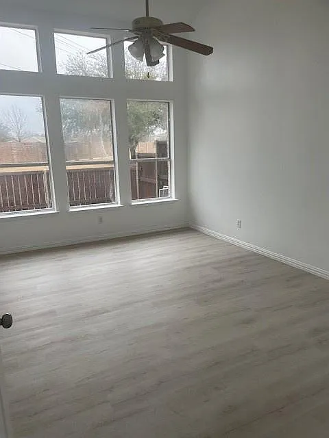 3 bed, 2.5 bath, 1940 sqft, $2,499 — Photo 4