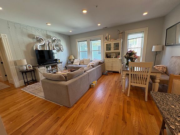 2nd image of 15 Quincy St APT 3