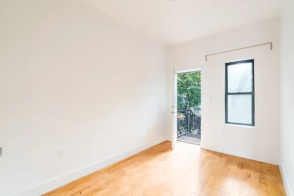 Rented by Compass | media 19