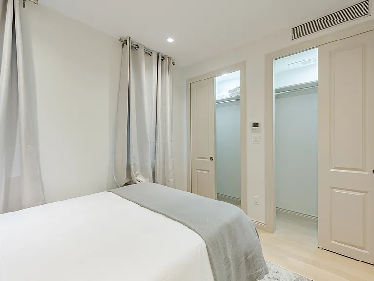 405 E 78th St #4B — Photo 32